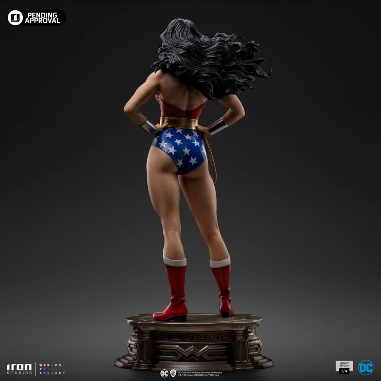 Wonder Woman DC Trinity Legacy Replica 1/4 Statue By Iron Studios