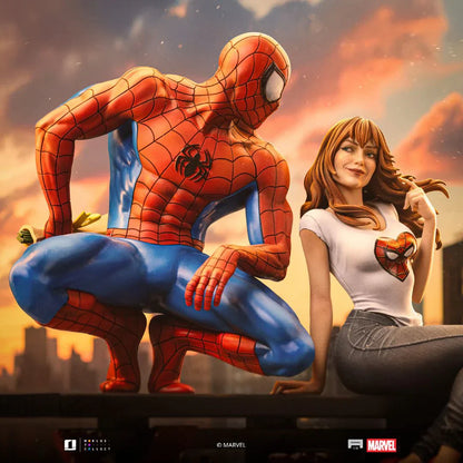 Spider-Man: The Animated Series Spider-Man And Mary Jane Deluxe Art Statue By Iron Studios