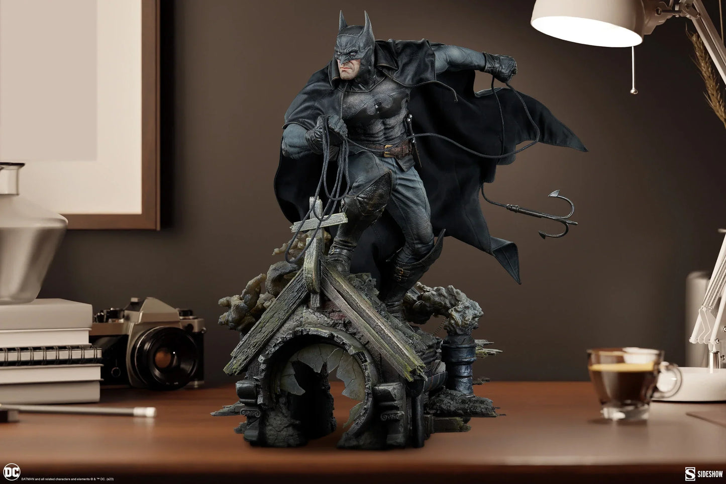 BATMAN: GOTHAM BY GASLIGHT Premium Format Figure by Sideshow Collectibles