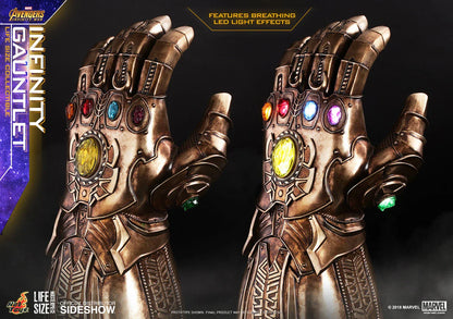 INFINITY GAUNTLET Prop Replica by Hot Toys
