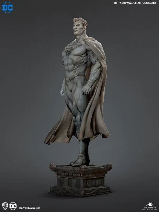 Queen Studios Superman (Museum Line) 1/4 Scale Statue