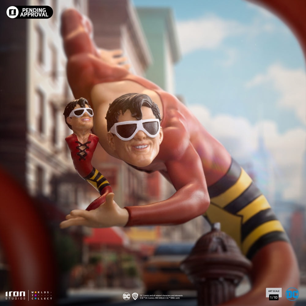 PLASTIC MAN 1:10 Scale Statue by Iron Studios
